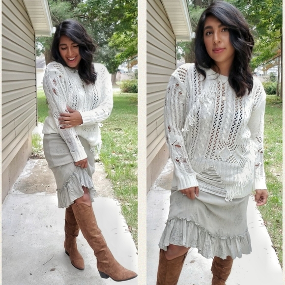 𝙇𝘼𝙎𝙏 𝙊𝙉𝙀 |ROSÉ ALL DAY IVORY FRINGE SWEATER - Picture 6 of 15